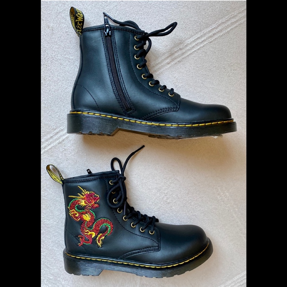 DR. MARTENS KIDS Air Cushion Boots, Size 3 OR 4, Black, Embroidered Dragon, NEW